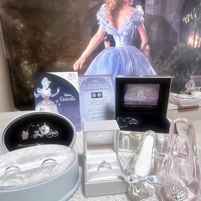 【ディズニー ブライダルコレクションの口コミ】 ずっと憧れていたシンデレラの婚約指輪、結婚指輪。ダイヤの色も変更でき…
