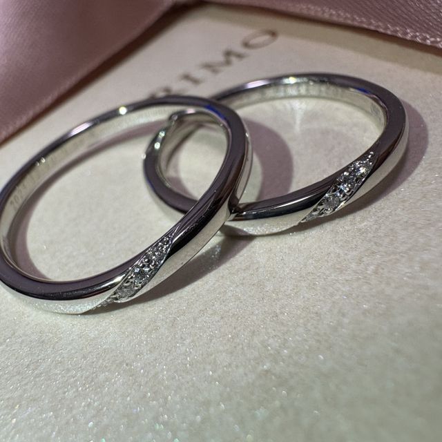 【アイプリモ(I-PRIMO)の口コミ】 たくさんの指輪の数の中たくさん試着させて頂き、一つ一つ丁寧に説明して…