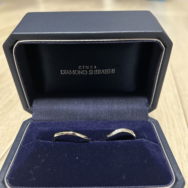 【銀座ダイヤモンドシライシの口コミ】 デザインはウェーブのリングです。着け心地が非常に良く手の負担はないと…