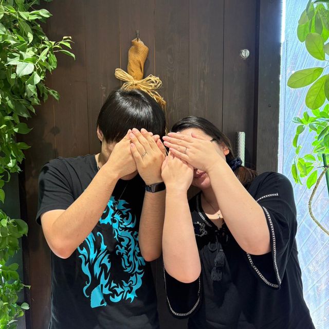 【Honey Bride(ハニーブライド)の口コミ】 いくつか指輪のサンプルを見せてもらった時、私も彼もどれがいいかで指差…