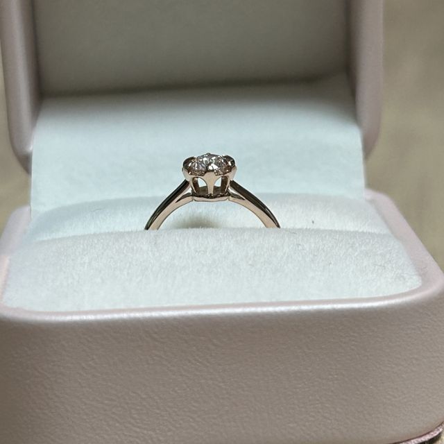 【TOMOE(トモエ)の口コミ】 たくさん試着して何がいいかわからなくなったので最終的に旦那に選んでも…