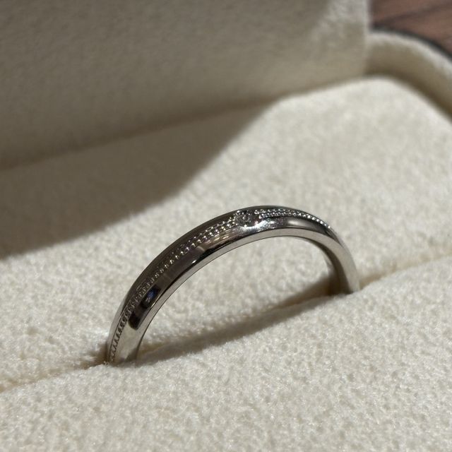 【TANZO.(鍛造指輪)の口コミ】 プラチナ本来の輝きを活かしつつ、センターミルでシンプルかつゴージャス…