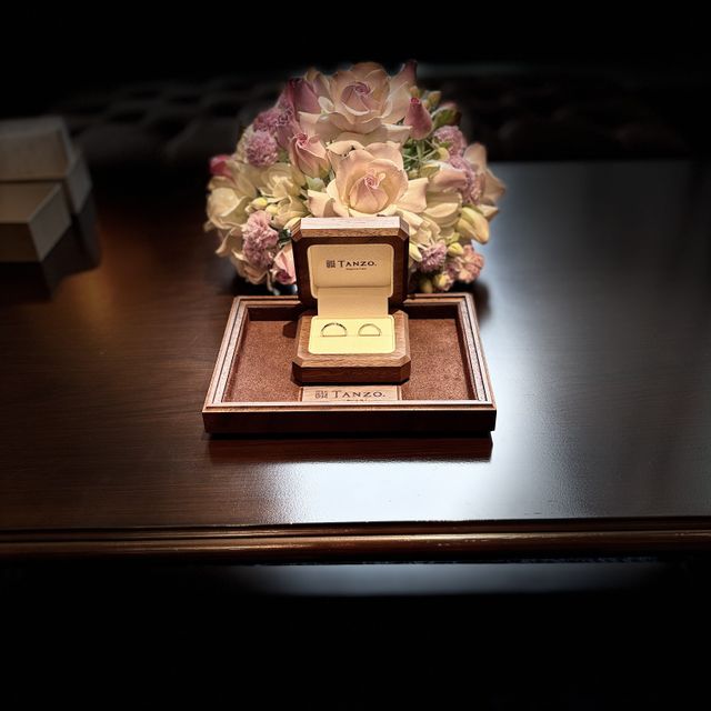 【TANZO.(鍛造指輪)の口コミ】 自分たちで数ある中から選んで決めたデザインを刻印してもらいました。ま…