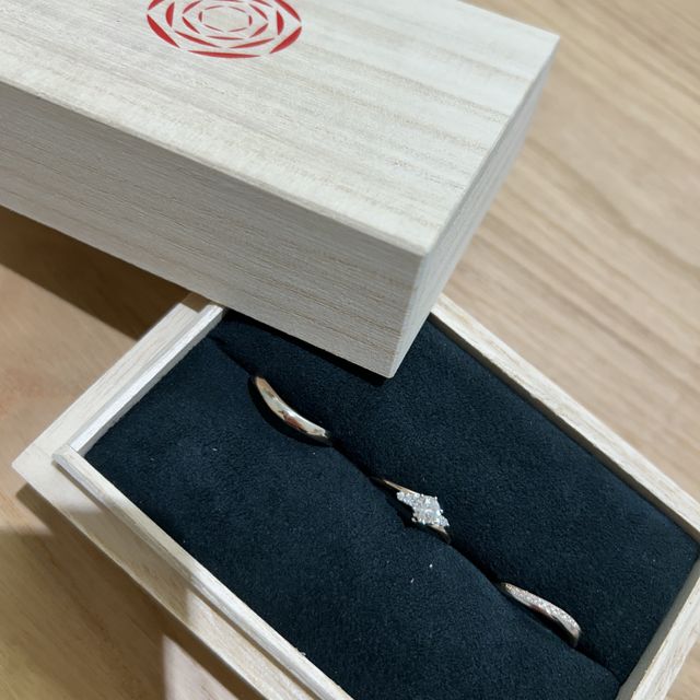 【出雲結(いずもゆい)の口コミ】 【縁結】のデザインは運命の赤い糸を表現しているとのことと、ダイヤモン…