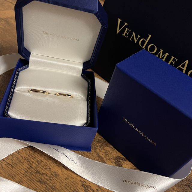 【ヴァンドーム青山(VENDOME AOYAMA)の口コミ】 デザインはとにかく毎日つけるため、表面に装飾、ダイヤが施されていない…