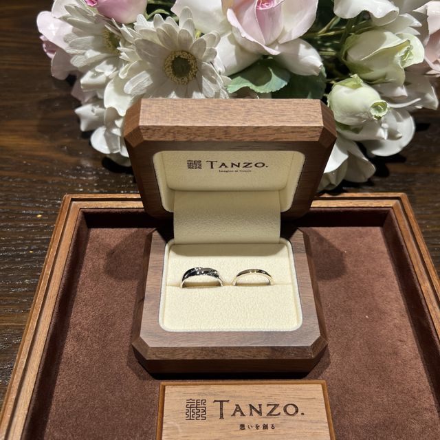 【TANZO.(鍛造指輪)の口コミ】 フルオーダーでオリジナルの自分たちだけの結婚指輪が作れるとSNSで見つけ…