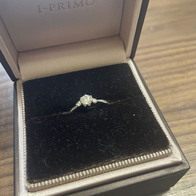 【アイプリモ(I-PRIMO)の口コミ】 婚約指輪として購入しました。サプライズだったので自分一人で選びました…