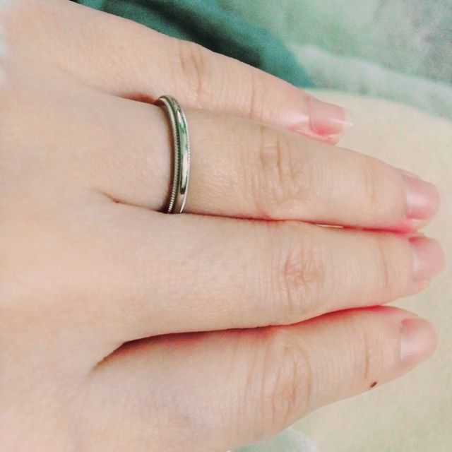 【ティファニー(Tiffany & Co.)の口コミ】 赤ちゃんのお世話のことを考えて、宝石なしの指輪を探していました。キラ…