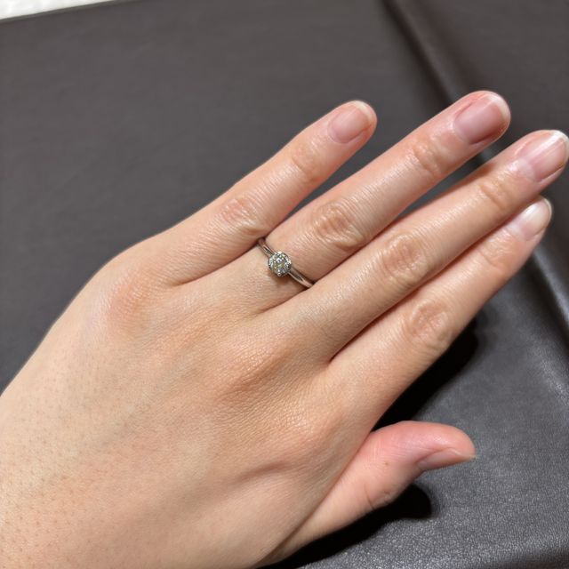 【ブルガリ(BVLGARI)の口コミ】 サイトをみて気になっていたデザインがあり試着に行きました。ダイヤモン…