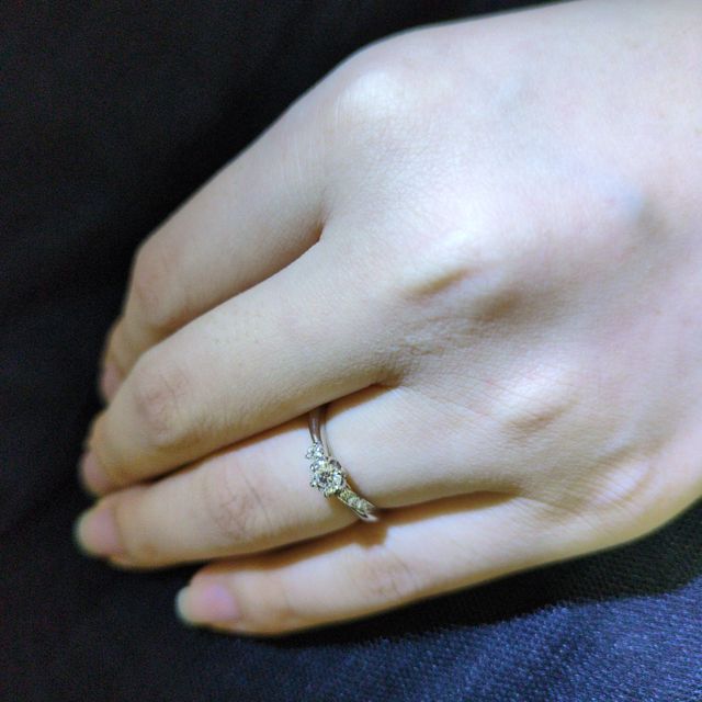 【銀座ダイヤモンドシライシの口コミ】 ダイヤモンドの4Cの説明を受けた後、Clarityを大切にしたいと思い、最初は…