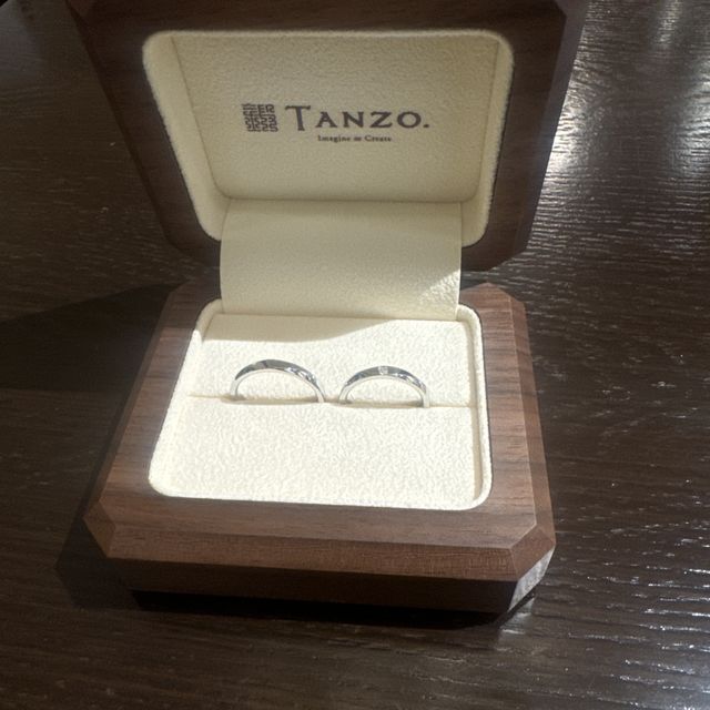 【TANZO.(鍛造指輪)の口コミ】 自分はシンプルに作らせていただいたのですが、
種類が何種類もあり、組み…