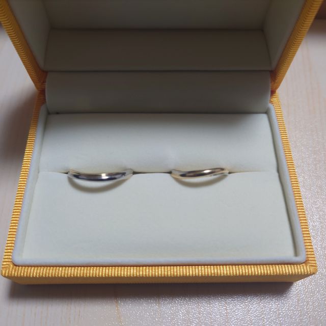 【ケイウノ ブライダル(K.UNO BRIDAL)の口コミ】 ゴールドとプラチナのコンビネーションのデザイン
妻がゴールドが好きで、…