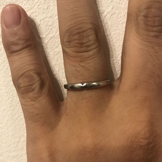 【Ponte Vecchio(ポンテヴェキオ)の口コミ】 男性リングが非常にシンプルなデザインなので、四六時中つけていることに…