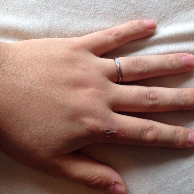 【ブシュロン(BOUCHERON)の口コミ】 唯一無二の、デザイン。妻が希望したものだったが、一目見て気に入った。…