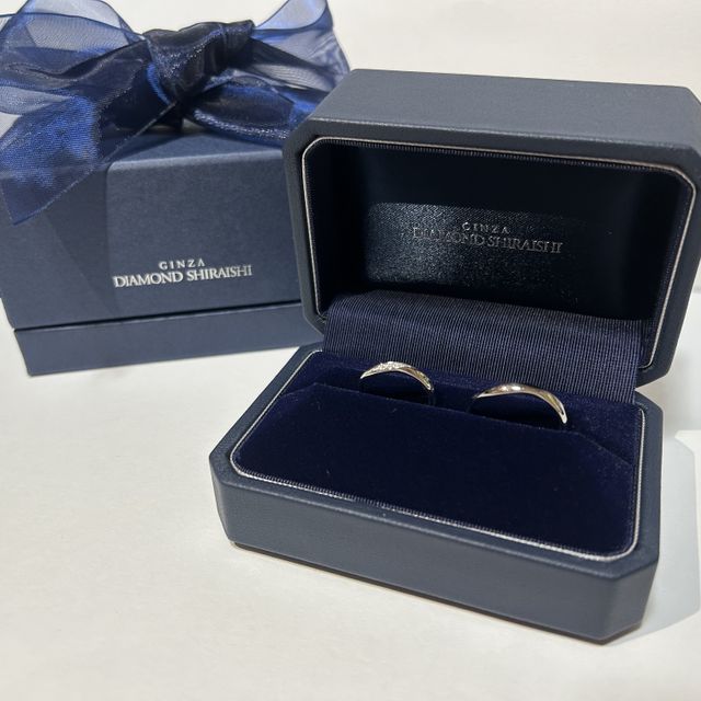【銀座ダイヤモンドシライシの口コミ】 指輪のデザインはシンプルで、自分の指の形に合うような指輪を選びました…