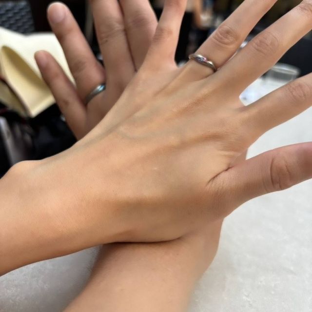 【SORA(ソラ)の口コミ】 デザイン、内側から外にかけた色味が好きで、豊富なカラーリングから選べ…