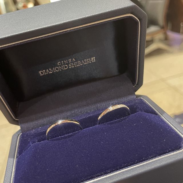 【銀座ダイヤモンドシライシの口コミ】 結婚指輪は毎日身につけるものなので、着け心地の良さを重視して選びまし…