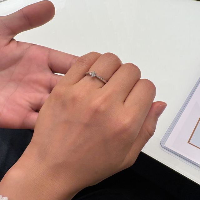 【YUKA HOJO(ユカホウジョウ)の口コミ】 デザインの可愛さ、アップルオブマイアイという指輪の意味が、「目に入れ…