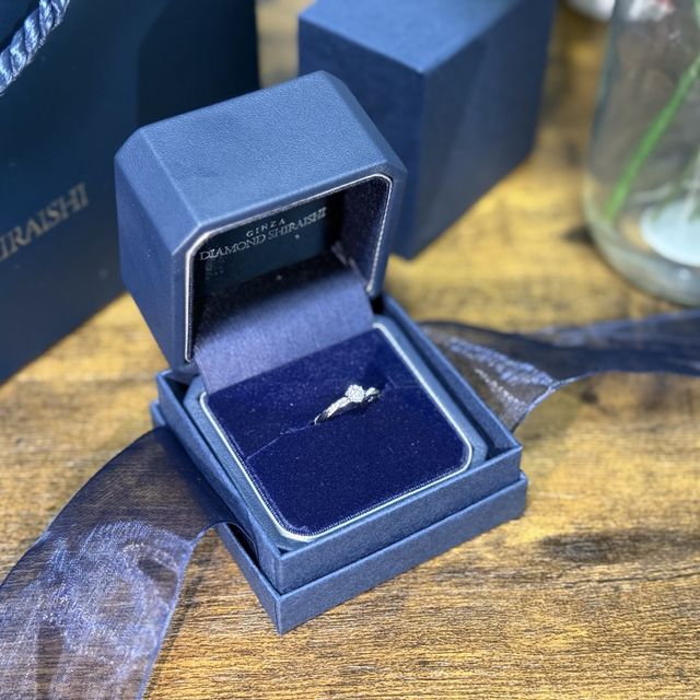 【銀座ダイヤモンドシライシの口コミ】 「タイムレスに似合う一本」
銀座ダイヤモンドシライシのタイムレスラブを…