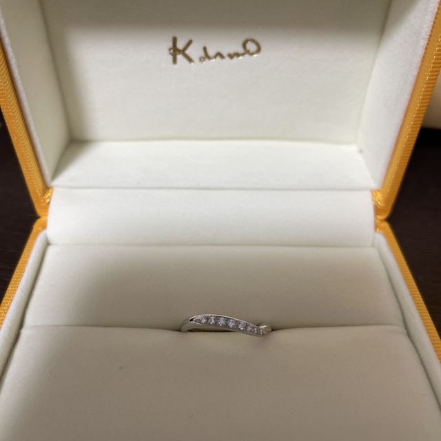 【ケイウノ ブライダル(K.UNO BRIDAL)の口コミ】 デザインがとても素敵で、届いた瞬間から気に入りました。実際に着けてみ…