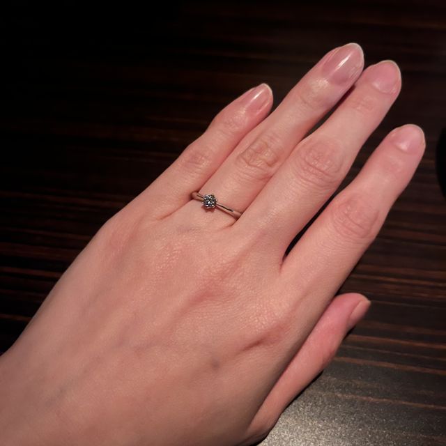【ラザール ダイヤモンド(LAZARE DIAMOND)の口コミ】 重ね付けして可愛いデザインがいいなと思い、婚約&結婚指輪を一緒に探…