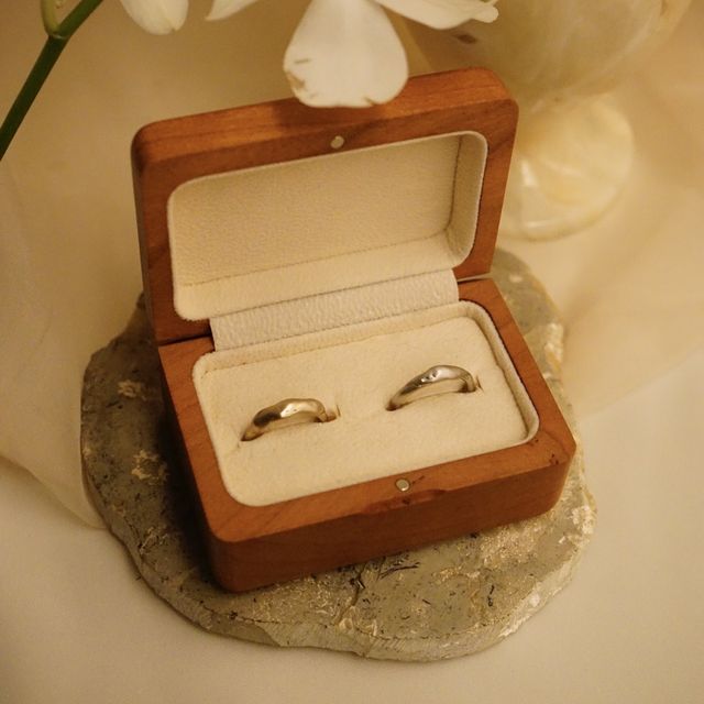 【atelier ST, CAT(アトリエ エスティーキャット)の口コミ】 表裏でシンプルorデザインが出るようにお願いしました。
デザイン部分の盛…