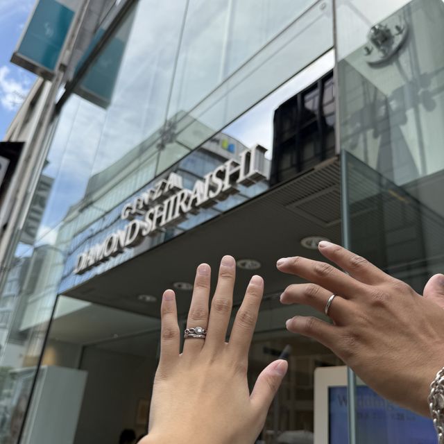 【銀座ダイヤモンドシライシの口コミ】 初めての指輪選びでなにもわからない私たちに親身に寄り添ってくれてたく…