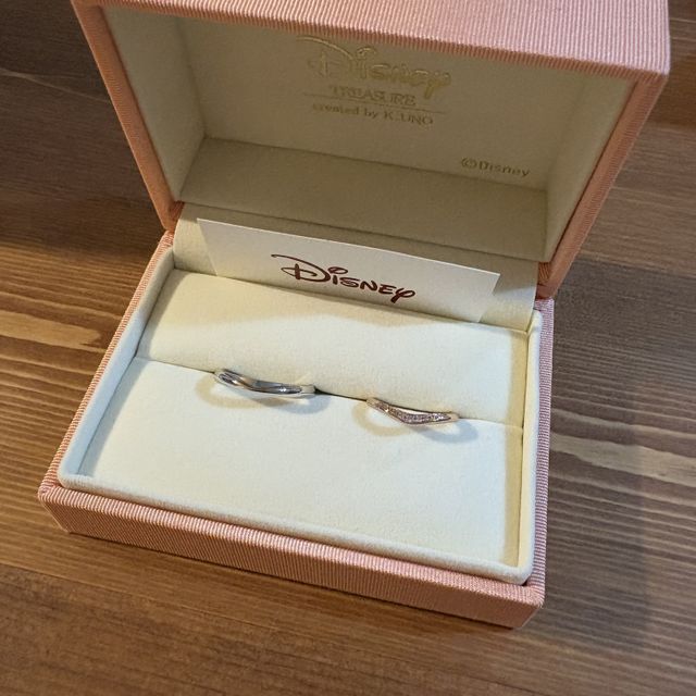 【ケイウノ ブライダル(K.UNO BRIDAL)の口コミ】 自分たちで選んだ刻印と、デザイナーが2人にあったデザインを考えてくれて…