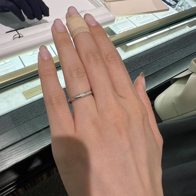 【ROYAL ASSCHER(ロイヤル・アッシャー)の口コミ】 公式サイトで見つけ、実際に店舗に見に行きました。たくはん試着しました…