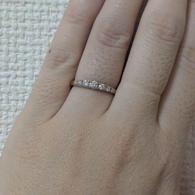 【SIENAROSE(シエナロゼ)の口コミ】 TOMOSU（燈す）と言う名前のついたエンゲージリングで、ロゼチナと言うこ…