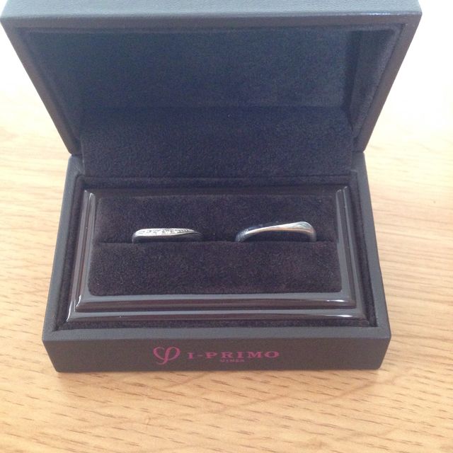 【アイプリモ(I-PRIMO)の口コミ】 結構指輪のデザインの条件は婚約指輪と重ねて使えるものでした。婚約指輪…