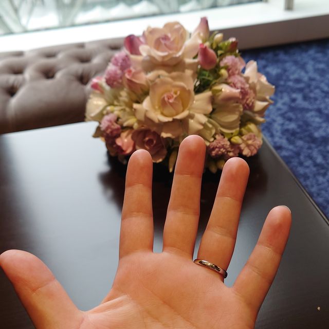 【TANZO.(鍛造指輪)の口コミ】 普段指輪を付けない生活をしている自分でも、違和感をあまり感じない仕上…