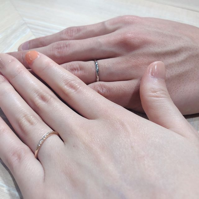 【SUEHIRO(スエヒロ)の口コミ】 私はピンクゴールド、夫はシルバー。それぞれが気に入るデザインのものを…