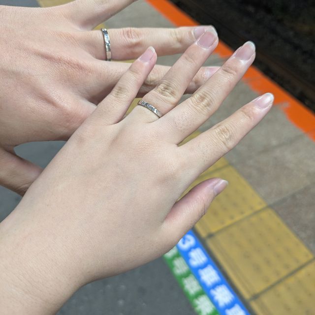 【鎌倉彫金工房の口コミ】 プラチナ素材
つちめデザイン
クリア仕上げです
つちめ模様は自分たちで叩…