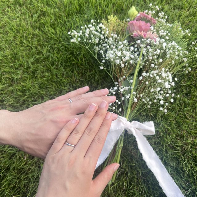 【カルティエ(Cartier)の口コミ】 滑らかなカーブがあり、反対側にはCartierと記されていて2タイプのデザイ…