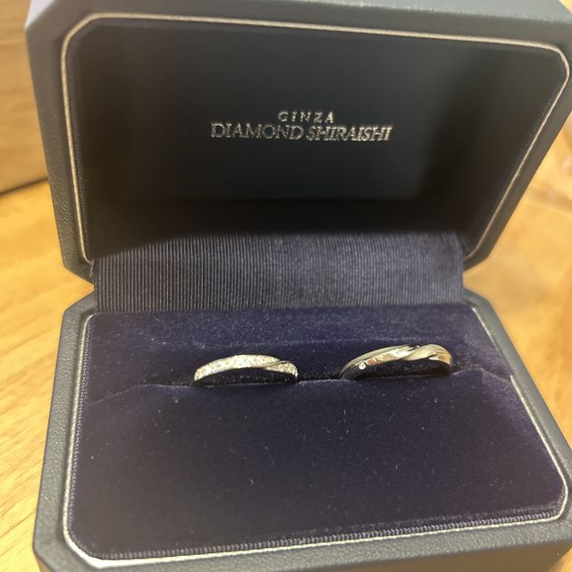 【銀座ダイヤモンドシライシの口コミ】 ・付けた瞬間から、かなり心踊らされました。ダイヤの輝きはとにかく綺麗…