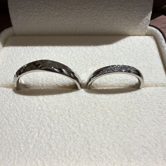 【TANZO.(鍛造指輪)の口コミ】 男性用が太めで3.5ミリも選べたので良かったです。鎚目のデザインなんかも…