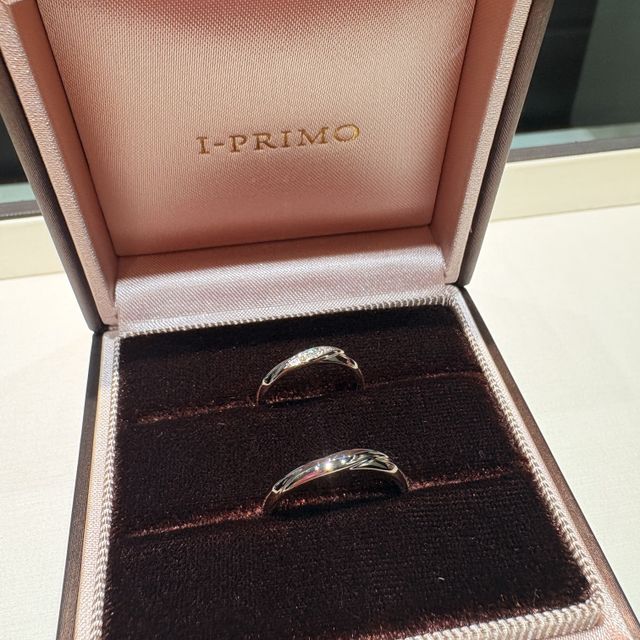 【アイプリモ(I-PRIMO)の口コミ】 シンプルで毎日つけやすいデザインです。
ダイヤは十分輝いていますが、全…