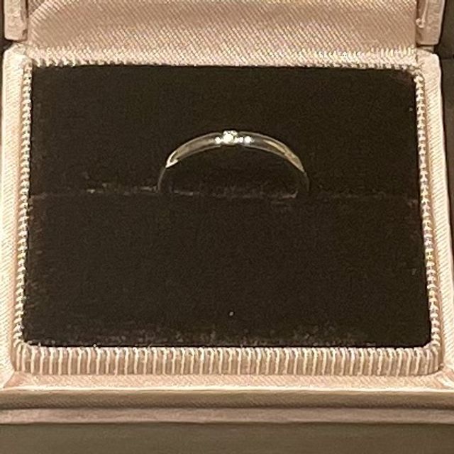 【アイプリモ(I-PRIMO)の口コミ】 ダイアモンドがかわいい指輪自体のデザインが1番選んだポイントです
こわ…