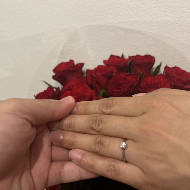 【銀座ダイヤモンドシライシの口コミ】 ダイヤモンドのカットや輝きがしっかりと外部の機関でも評価されており、…