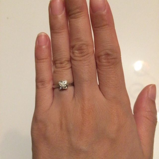 【ブルガリ(BVLGARI)の口コミ】 一生ものの婚約指輪ということで、憧れのブランドのブルガリにしようと決…