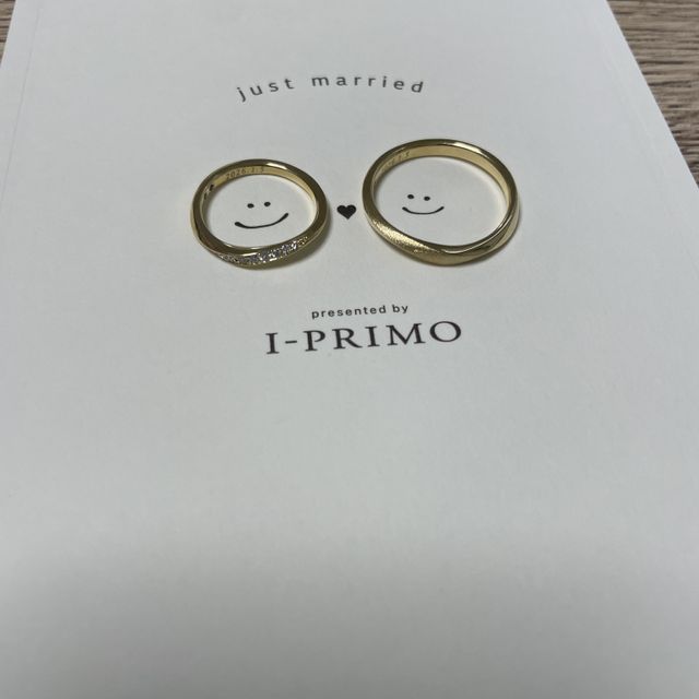 【アイプリモ(I-PRIMO)の口コミ】 ダイヤが11個入ってます。
流れるようにダイヤが並んでいて、どの角度から…
