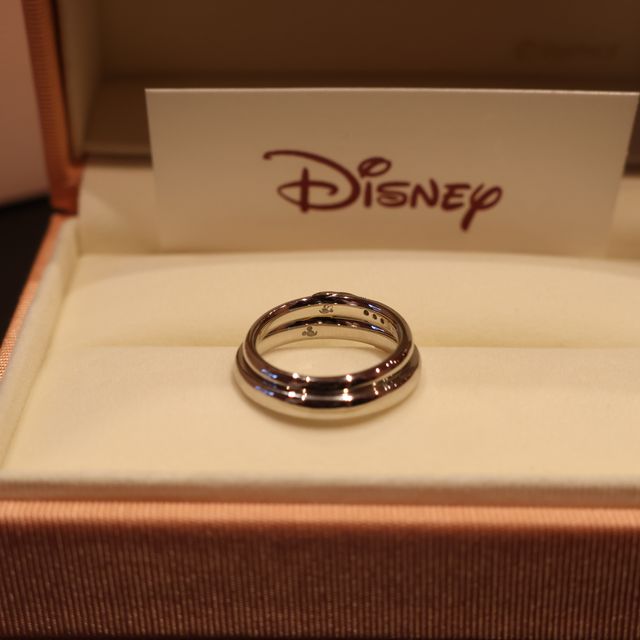 【ケイウノ ブライダル(K.UNO BRIDAL)の口コミ】 我々がイメージしていたデザインをすぐにデザイナーさんが書き起こしてく…