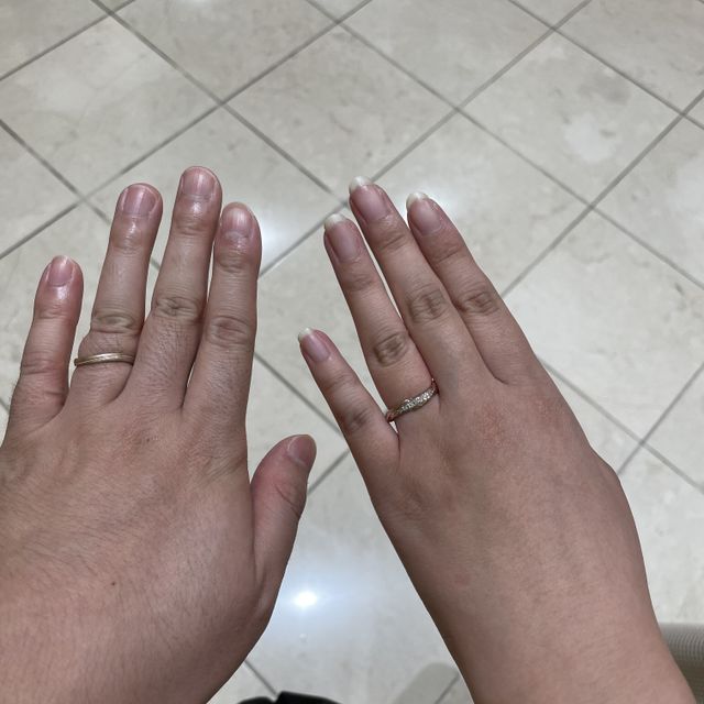 【アイプリモ(I-PRIMO)の口コミ】 別々で自分たちが好きな感じのものを選びました。
ウェーブでマット加工の…