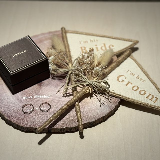 【アイプリモ(I-PRIMO)の口コミ】 指輪のデザインは2人の好みが合ったものを選びました。プラチナとパールブ…