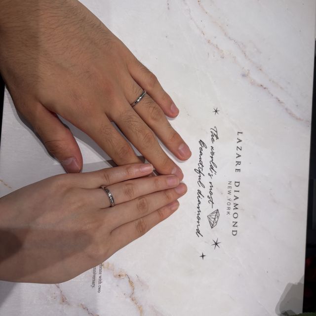 【ラザール ダイヤモンド(LAZARE DIAMOND)の口コミ】 シンプルなデザインで、長く付け続けられます。どんな時も、かつ長くつけ…