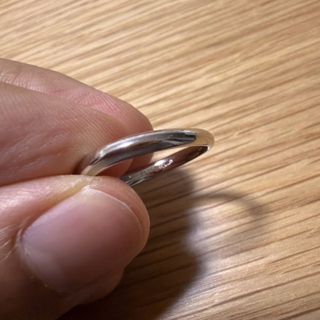 【ケイウノ ブライダル(K.UNO BRIDAL)の口コミ】 ケイウノの「ウェイブ」は、名前の通り波のようにうねったデザインがとて…