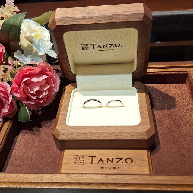 【TANZO.(鍛造指輪)の口コミ】 TANZOの指輪は、鍛造製法ならではのしっかりした存在感、重厚が魅力です。…