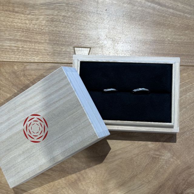 【出雲結(いずもゆい)の口コミ】 シンプルなデザインなのに、ダイヤモンドがさりげなく入っているところが…