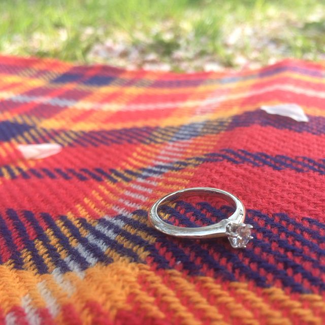 【ティファニー(Tiffany & Co.)の口コミ】 サプライズプロポーズでプレゼントされた指輪なので私が選んだわけではあ…